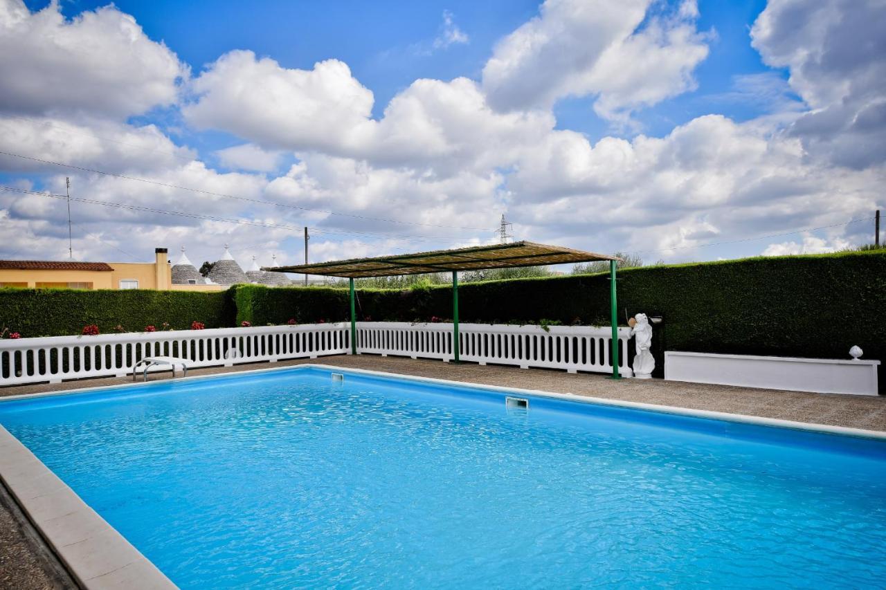 I Cinque Trulli With Swimming Pool Villa Martina Franca Exterior foto